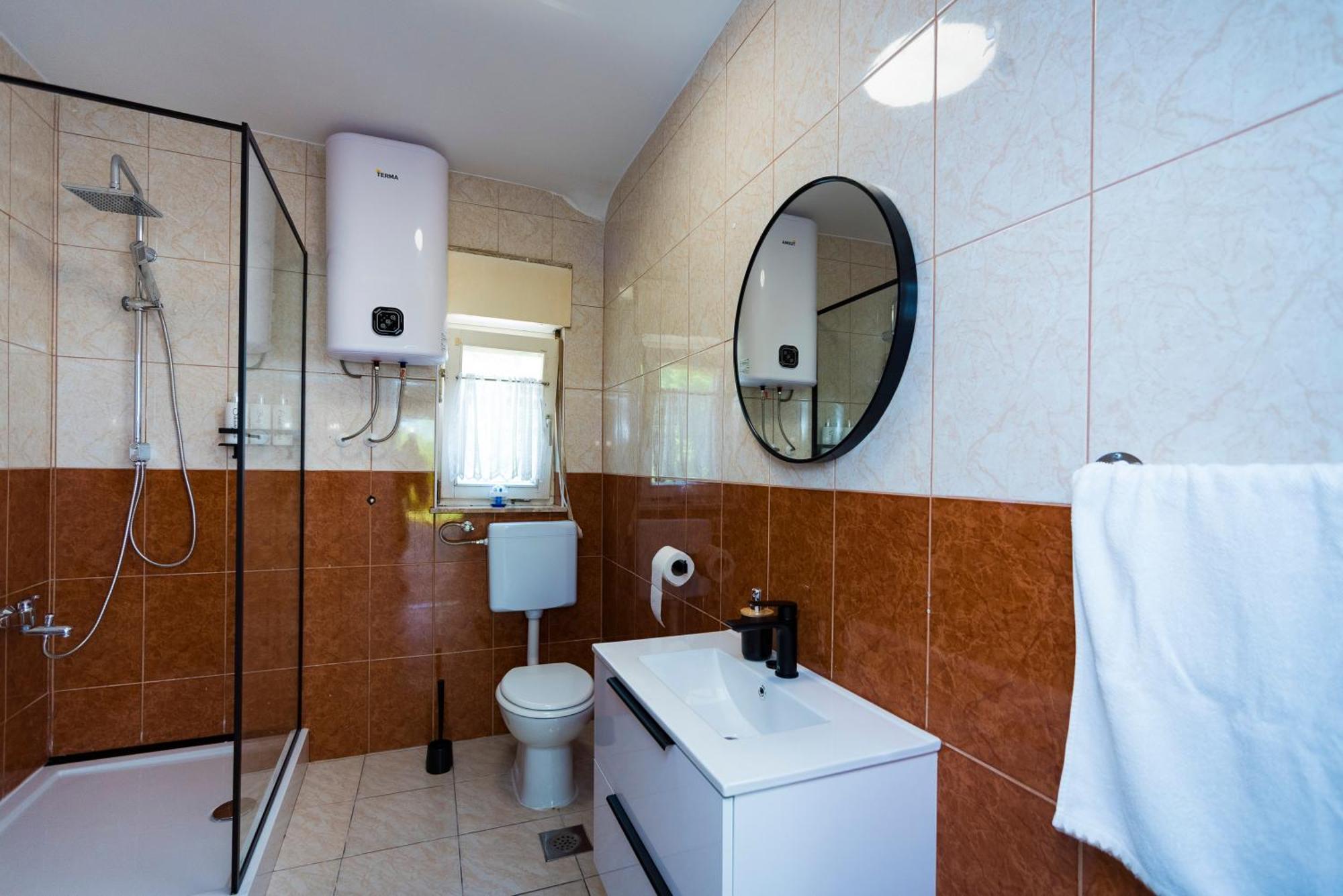 M&M Pelivan Apartments Solin Exterior photo