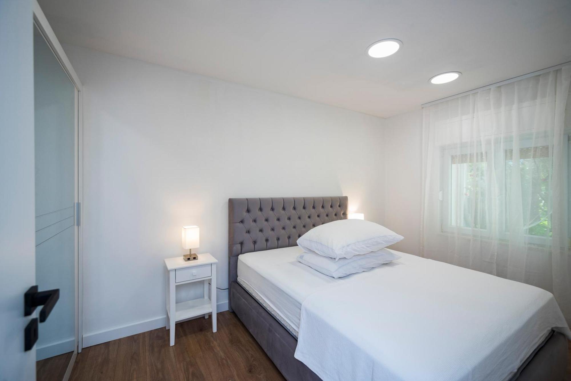 M&M Pelivan Apartments Solin Exterior photo