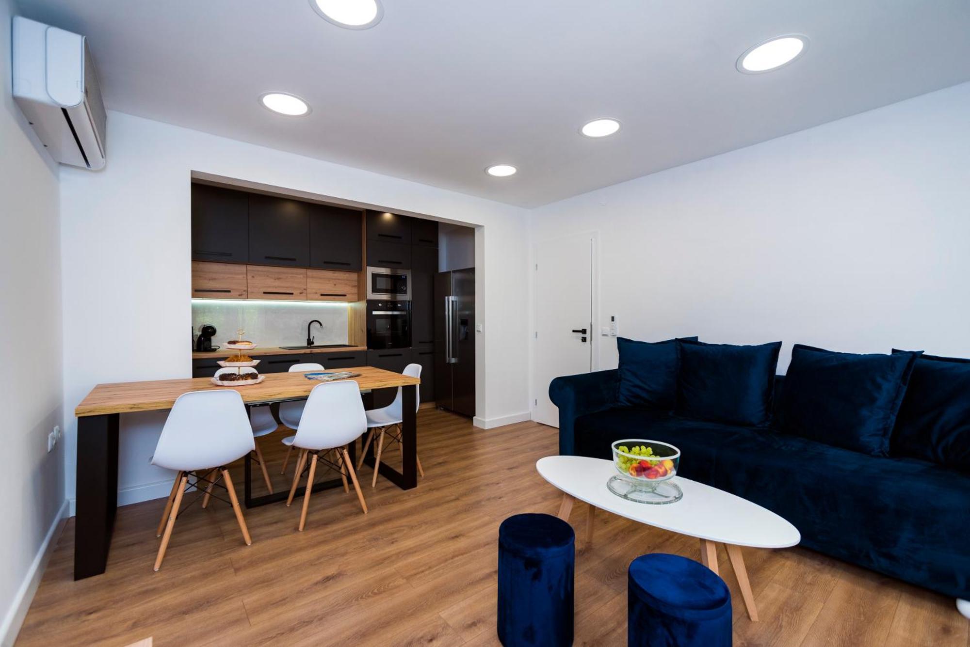 M&M Pelivan Apartments Solin Exterior photo